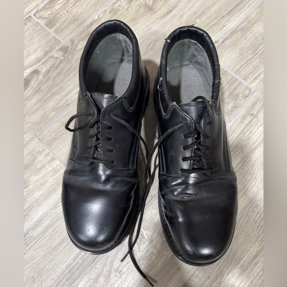 Iron Age men’s black steel toed shoes